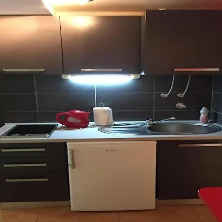 Elena St - A2 Red Appartamento